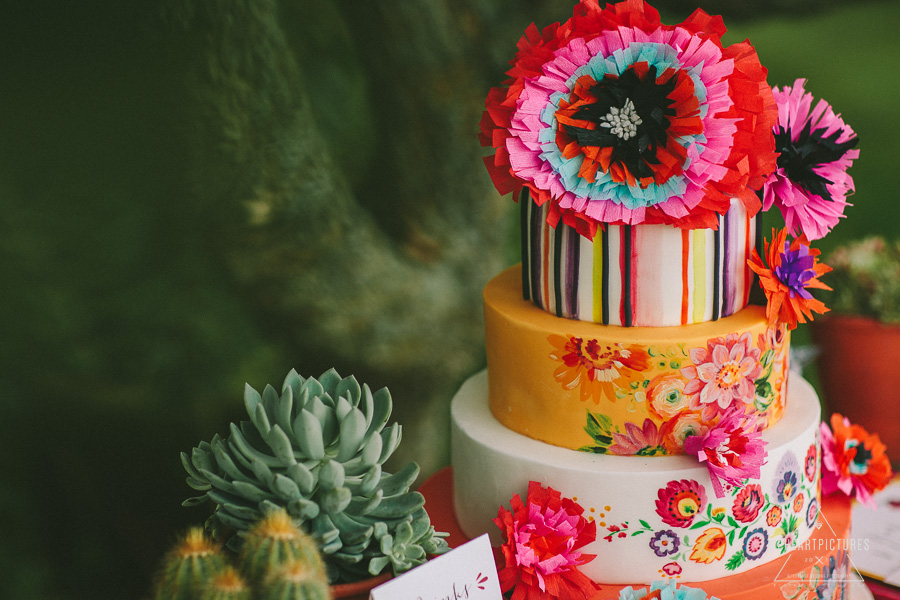 Wedding_Cake-Day_of_the_dead_Styled_Shoot_Creative_Wedding_photographer
