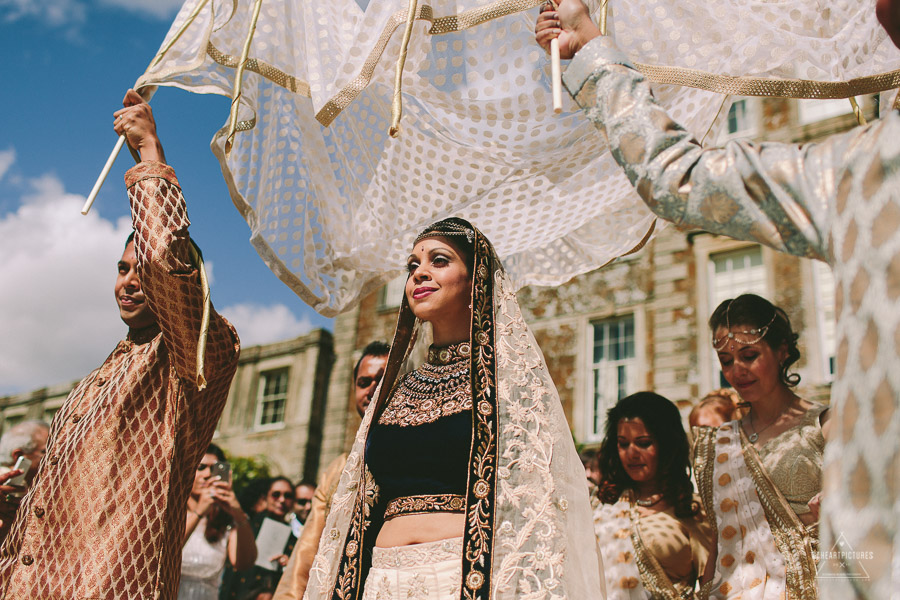 Hindu Wedding Aynhoe Park | Alternative wedding Photography