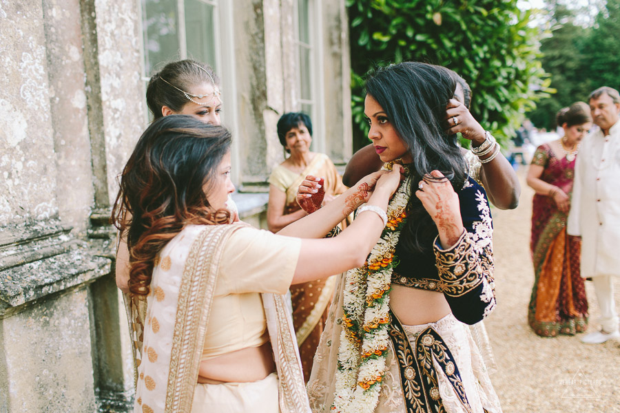 Hindu Wedding Aynhoe Park | Alternative wedding Photography