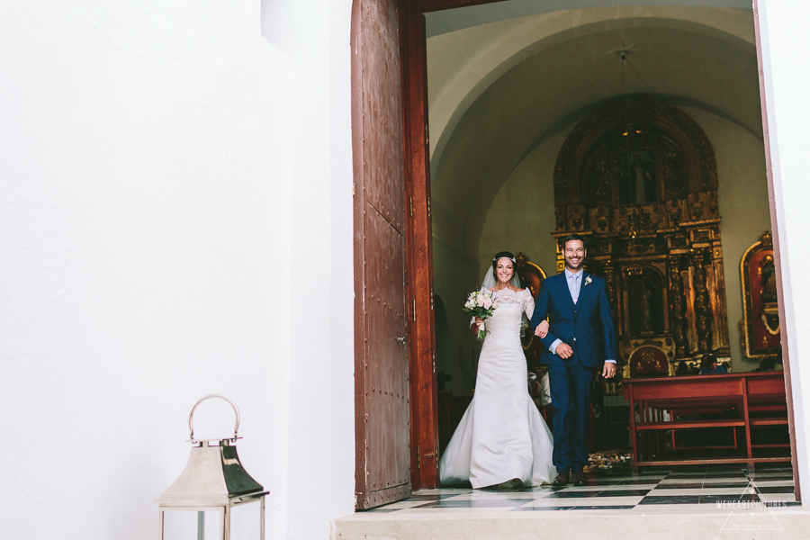 Wedding at Santa Eulalia Church in Ibiza_Destination Wedding Photographer_London_Europe