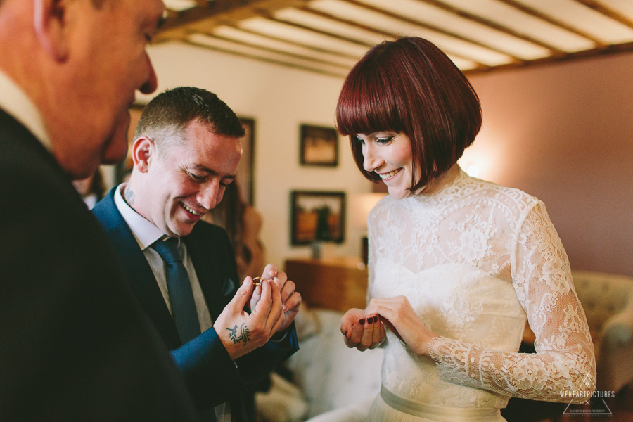 Tewinbury Farm wedding Photography_Jodie_Alex0024