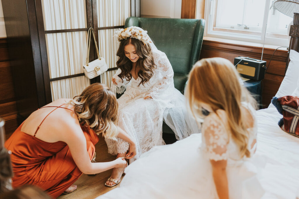Bride getting ready at The Ned - AMP Studios - Asylum Chapel London Alternative Wedding Photographer- We Heart Pictures